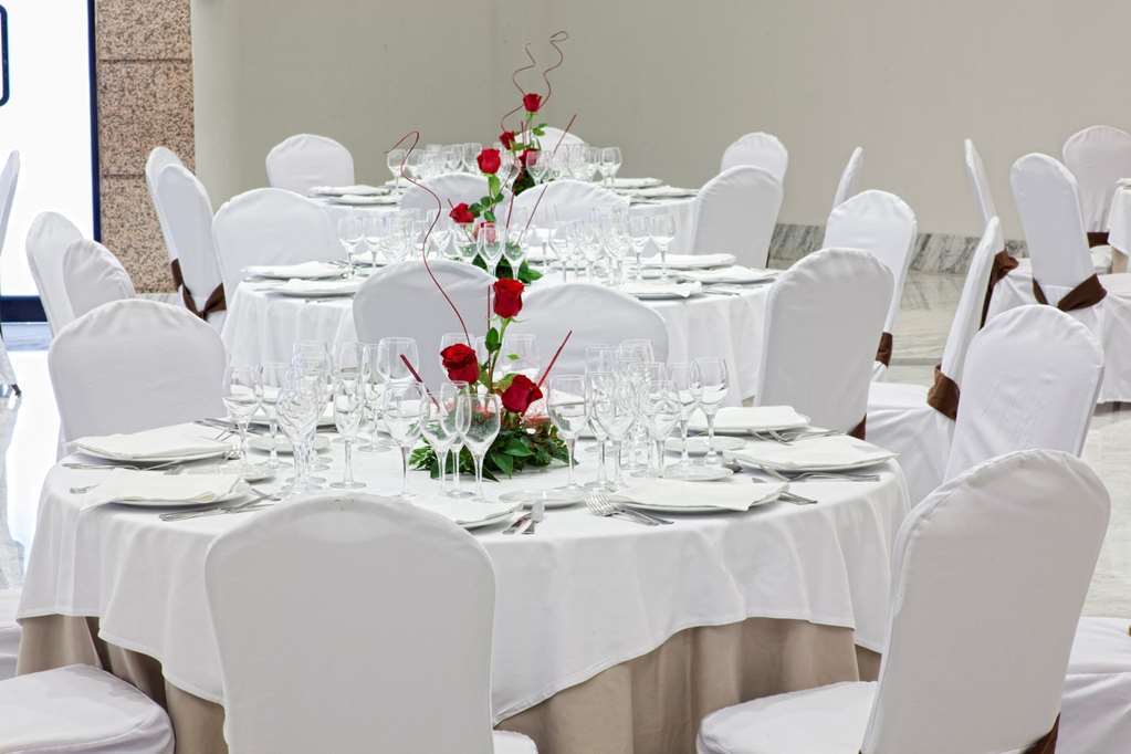 Hotel Barcelo V Centenario 4*